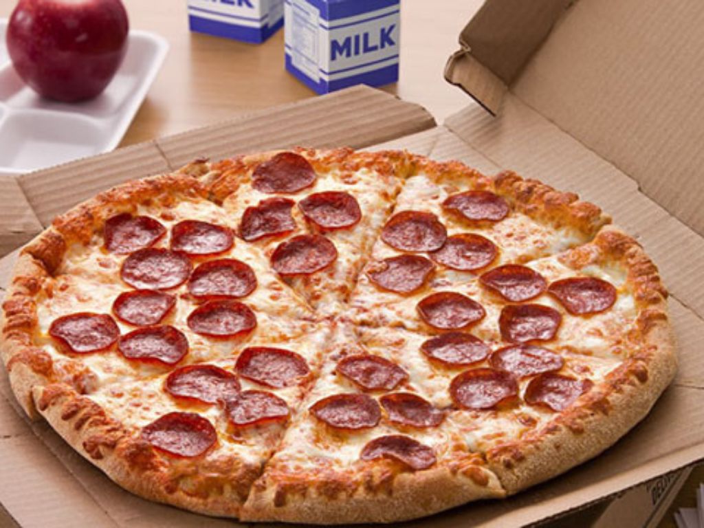 Review Dominos Pizza