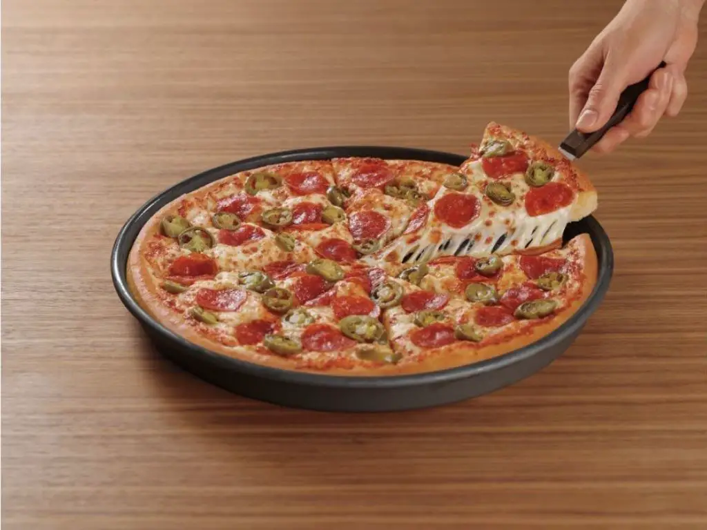 Pizza Hut Pan Pizza Review